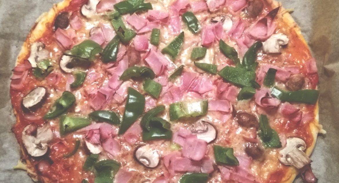 Pizza mit viel Eiweiß - MAGERQUARK - Alles über natürliches Eiweiß